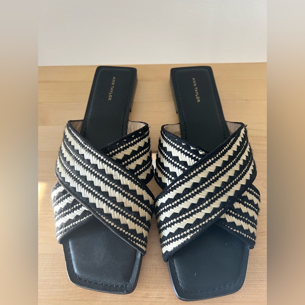 Ann Taylor Black and Cream Criss-Cross Sandals